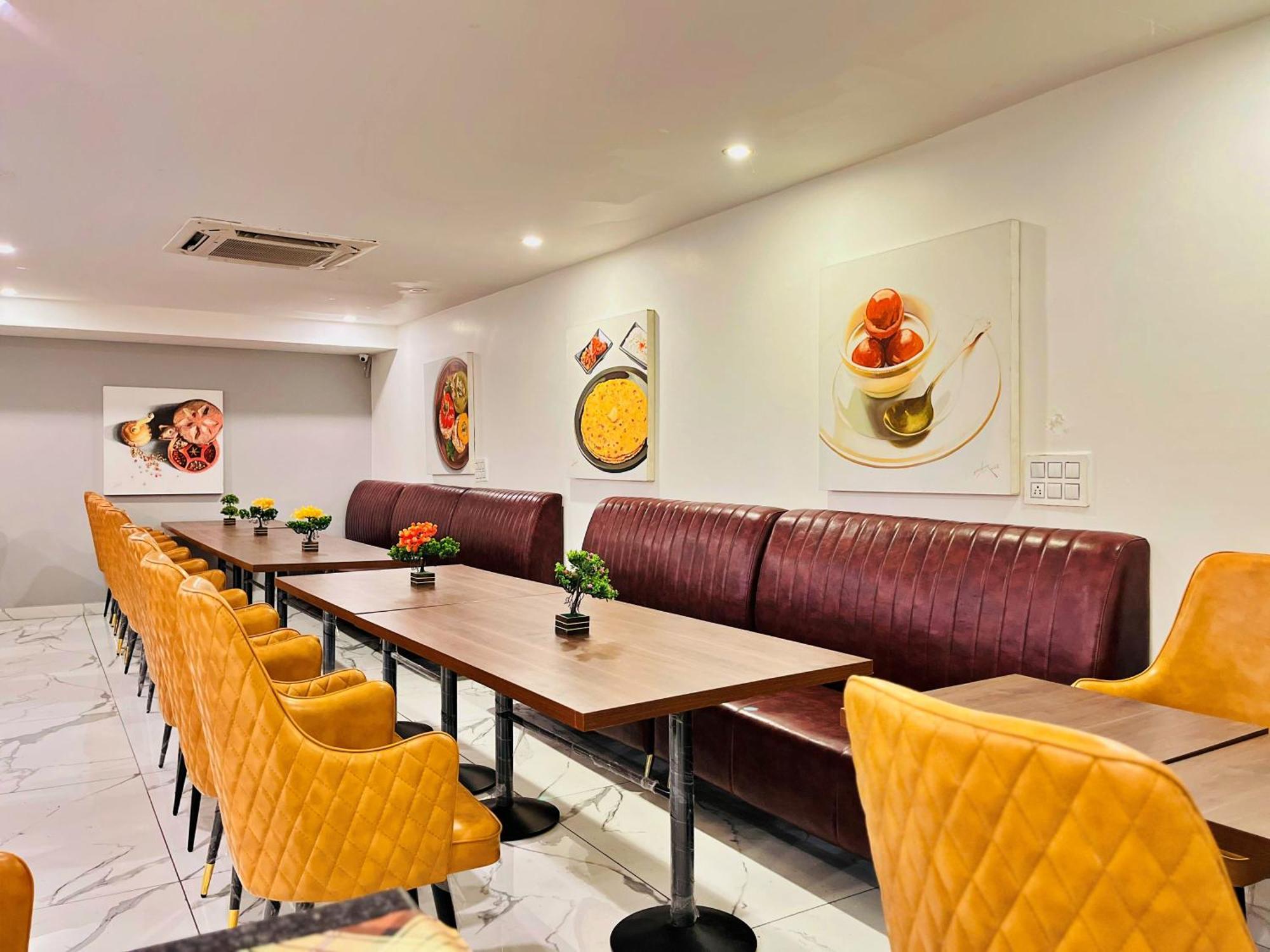 Aamantran Residency Hotel, Sohna Road, Sector 49, Gurugram Gurgáon Exteriér fotografie