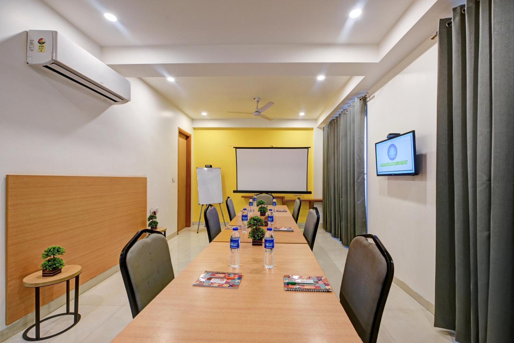 Aamantran Residency Hotel, Sohna Road, Sector 49, Gurugram Gurgáon Exteriér fotografie