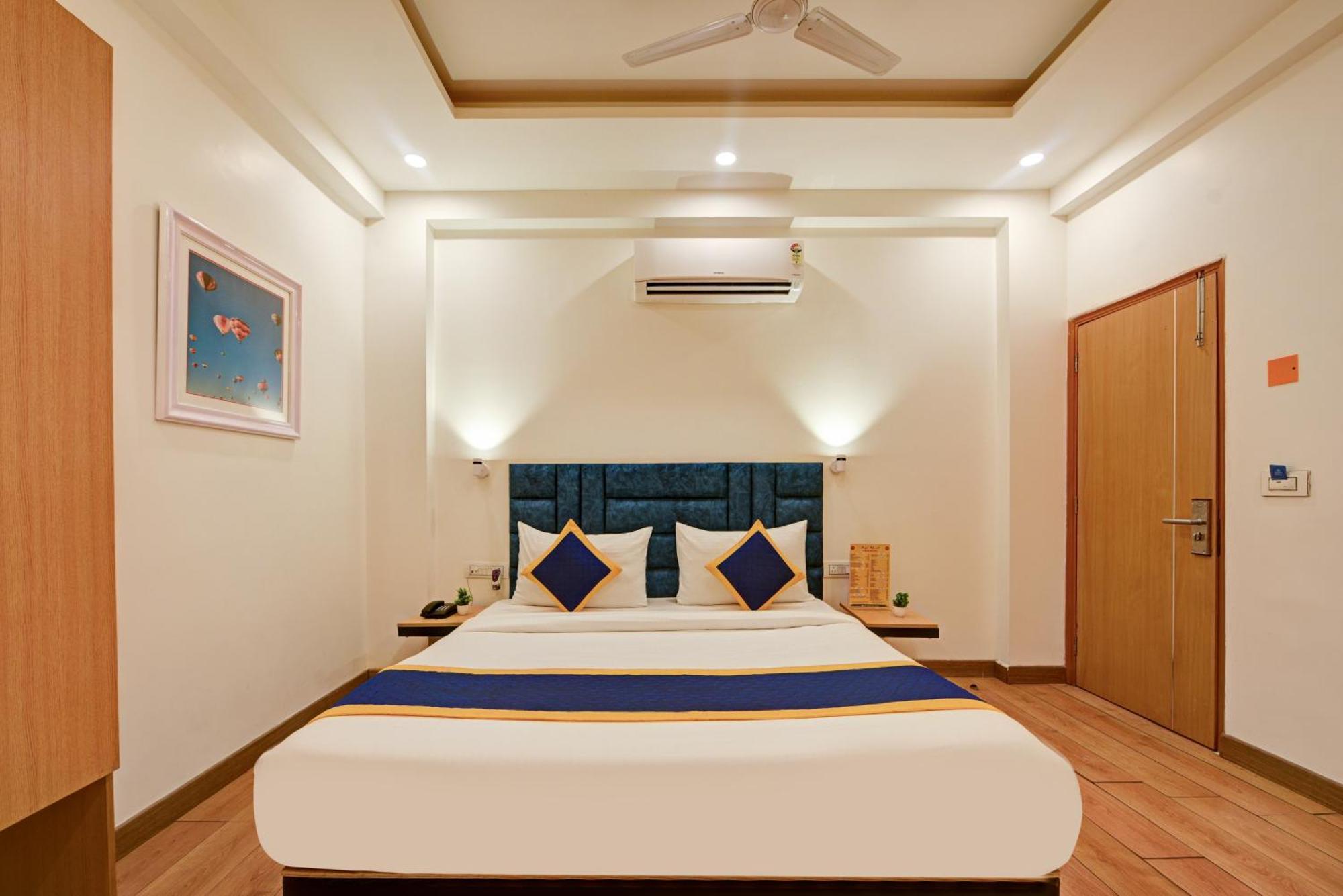 Aamantran Residency Hotel, Sohna Road, Sector 49, Gurugram Gurgáon Exteriér fotografie