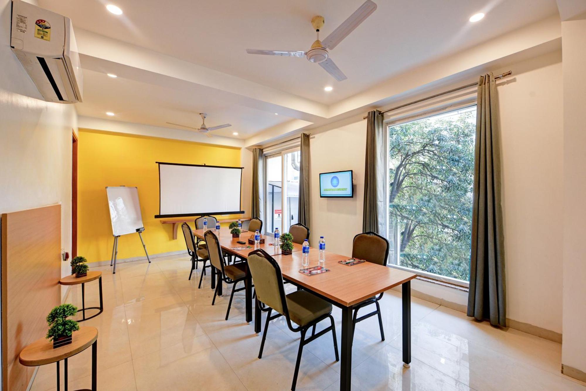 Aamantran Residency Hotel, Sohna Road, Sector 49, Gurugram Gurgáon Exteriér fotografie