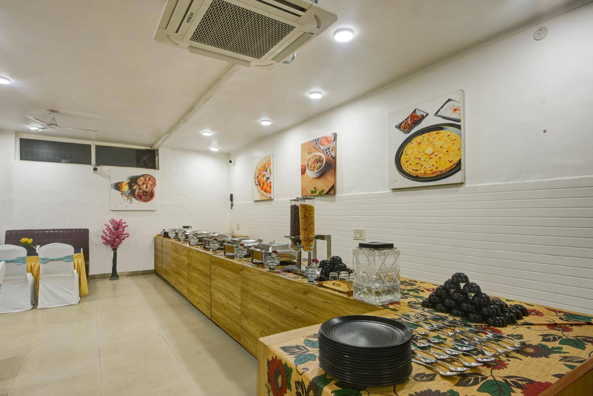 Aamantran Residency Hotel, Sohna Road, Sector 49, Gurugram Gurgáon Exteriér fotografie